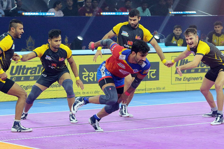 Gills Super 10 helpsUP thrash Titans