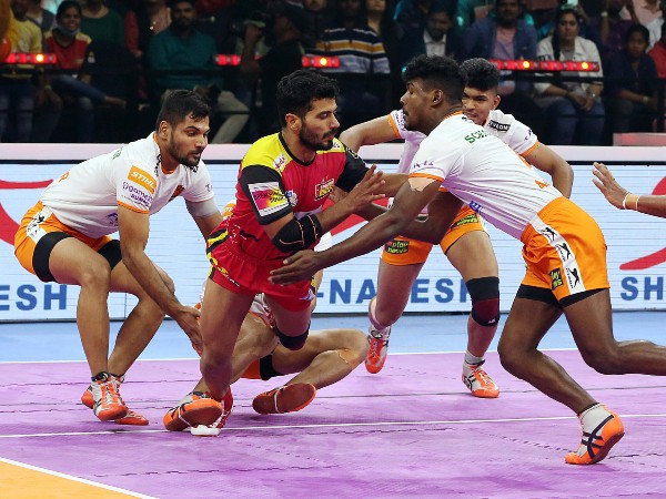 Paltans survive late scare to climb to the top of the table