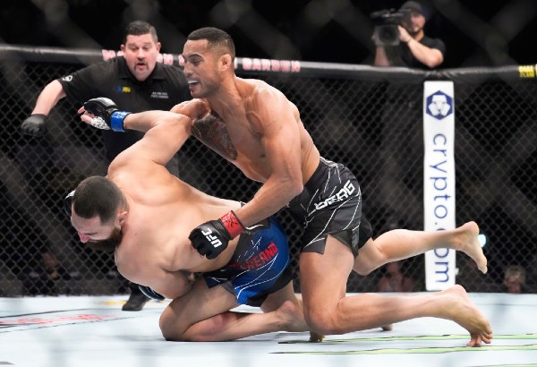 Prelim & Early Prelims: First round one hit wonders to rapid tap outs