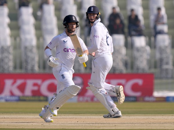 Fastest 200-run opening stand