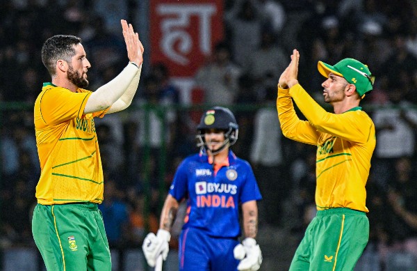 4. Wayne Parnell (Base Price: Rs 75 Lakhs) 4. Wayne Parnell (Base Price: Rs 75 Lakhs)