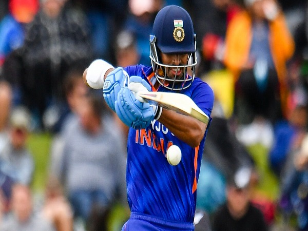 8. Washington Sundar -- 4/10