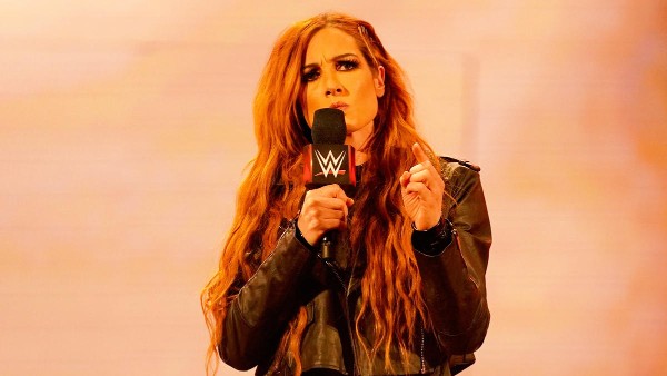 Becky Lynch-DAMAGE CTRL feud continues