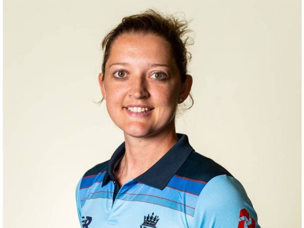sarah-taylor-mother-all-you-need-to-know=profile