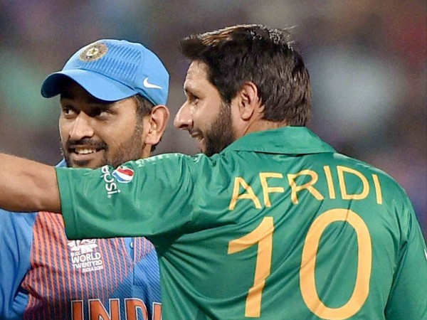 afridi dhoni
