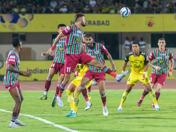 ATK Mohun Bagan players in action against Hyderabad FC