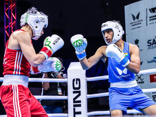 Preeti in action against 2022 World Championships silver medallist Lacramioara Perijoc