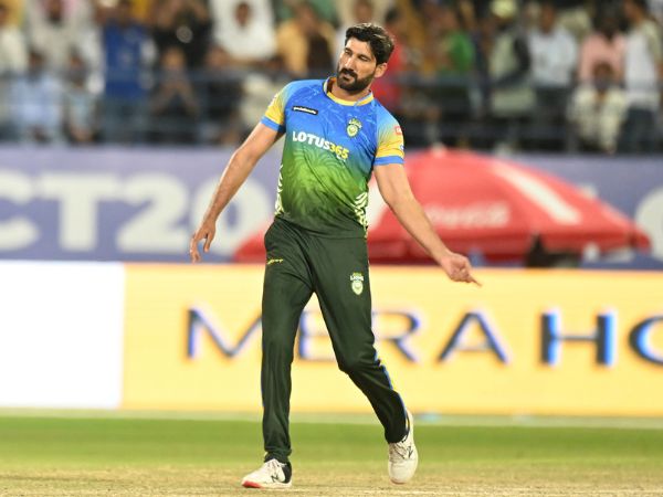sohail tanvir celebrates after picking up a wicket