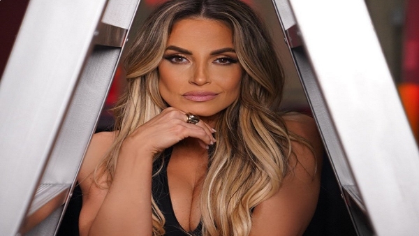 Trish Stratus set for her first MITB ladder match in WWE (image courtesy Twitter)