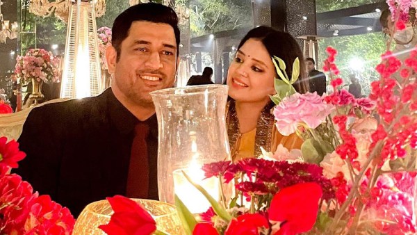 ms-dhoni-sakshi-dhoni-no-romance