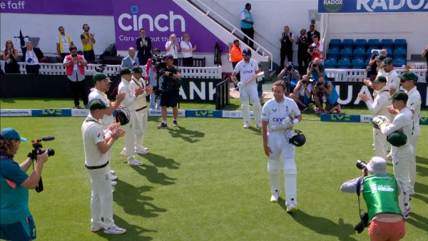 stuart-broad-gets-emotional-guard-of-honou-six-on-last-ball-of-career