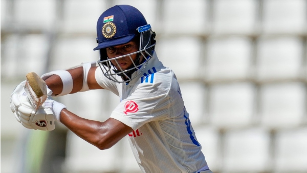 yashasvi-jaiswal-171-runs-381-balls