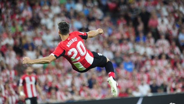 Aritz Adurizs stunning bicycle kick goal