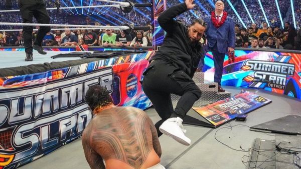 The Usos to collide against each other at WrestleMania 40? (image courtesy WWE.com)