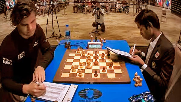 magnus-carlsen-r-praggnanandhaa