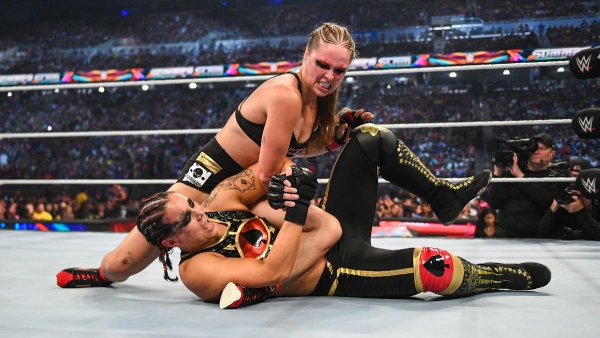 Ronda Rousey vs. Shayna Baszler at SummerSlam (image courtesy WWE.coom)