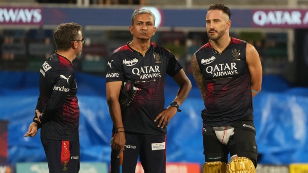 sanjay-bangar-mike-hesson