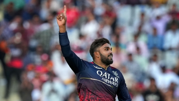 wanindu-hasaranga-retires-from-test-cricket-at-26