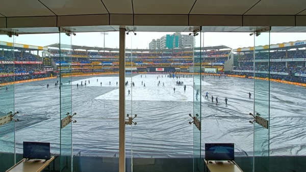 ind-vs-aus-2nd-odi-indore-weather-live-update-rain-stops-play-at-holkar-cricket-stadium-in-indore