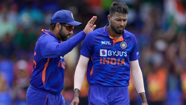 ind-vs-sl-rohit-sharma-praises-hardik-pandya-after-india-defend-214-