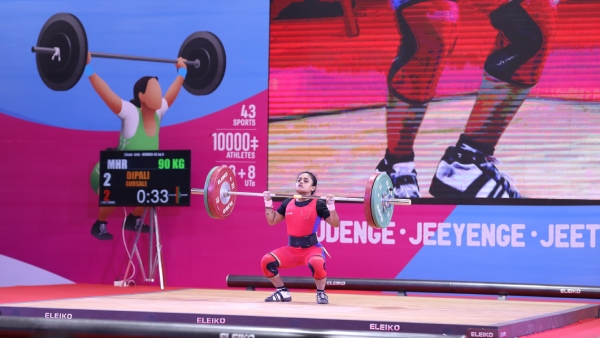 dipali-ghursale-weightlifting