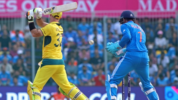 ind-vs-aus-dinesh-karthik-rightly-predicts-glenn-maxwell-move-as-kuldeep-yadav-clean-bowls-batter