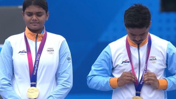 indian-compoun-archery-gold