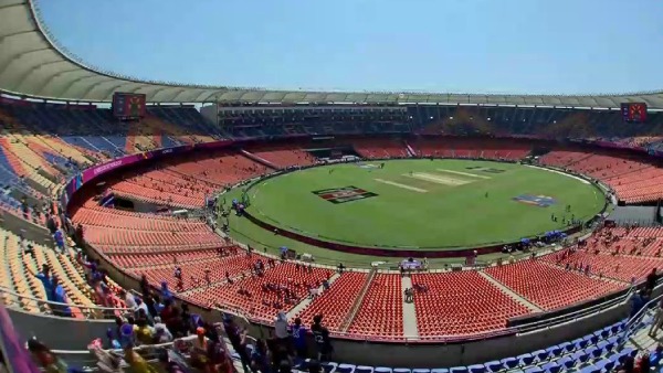 eng-vs-nz-world-cup-2023-virender-sehwag-suggestion-bcci-empty-narendra-modi-stadium-pictures-viral