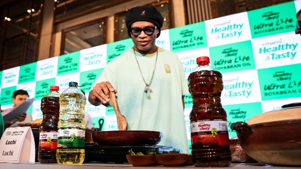 Ronaldinho in Kolkata