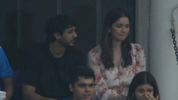 ind-vs-ban-sara-tendulkar-spotted-in-vip-box-as-shubman-gill-and-rohit-sharma-eye-strong-start-pune