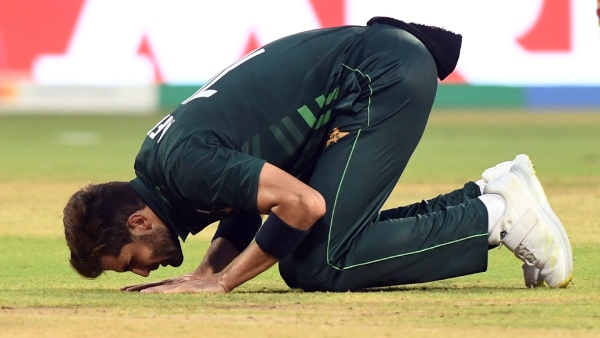 shaheen-afridi-emulates-father-in-law-shahid-afridis-world-cup-record-for-pakistan-goes-past-bumrah