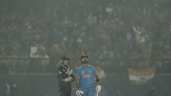 ind-vs-nz-india-mein-to-fog-chal-raha-hai-meme-galore-dharamsala-world-cup-match-stops-due-to-mist