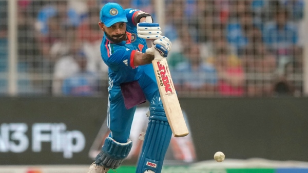 ind-vs-sa-70000-fans-at-eden-gardens-berserk-virat-kohli-comes-out-to-bat-on-35th-birthday-video