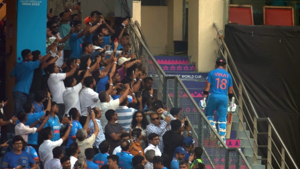 virat-kohli-dismissal-twitter-reaction