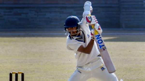 ind-vs-sa-ruturaj-gaikwad-to-replace-by-abhimanyu-easwaran-in-test-squad-rinku-singh-to-stay-in-sout