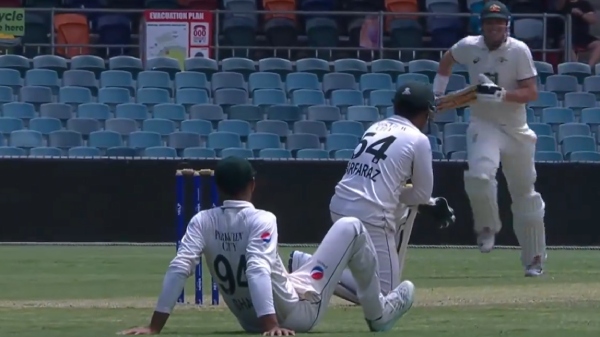 babar-azam-comical-error-