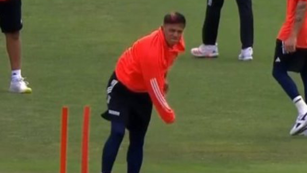 ind-vs-sa-rahul-dravid-turns-medium-pacer-ahead-of-boxing-day-test-in-centurion-watch-video ind-vs-sa-rahul-dravid-turns-medium-pacer-ahead-of-boxing-day-test-in-centurion-watch-video