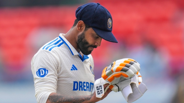 ind-vs-eng-ravindra-jadeja-best-cricketer-in-world-sunil-gavaskar-after-all-rounders-gritty-87