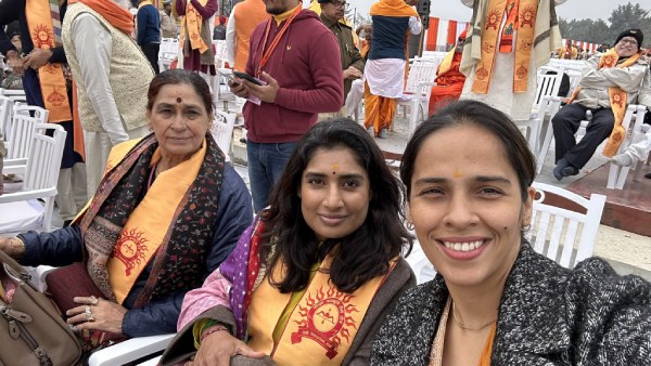 Saina Nehwal and Mithall Raj at Ram Mandir Pran Pratishtha (Image: @SainaNehwal X Handle)