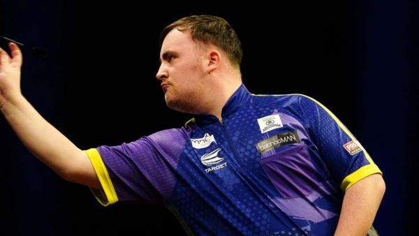 Luke Littler in action at the Utilita Arena Cardiff