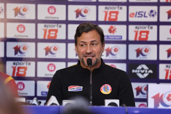 East Bengal coach Carles Cuadrat