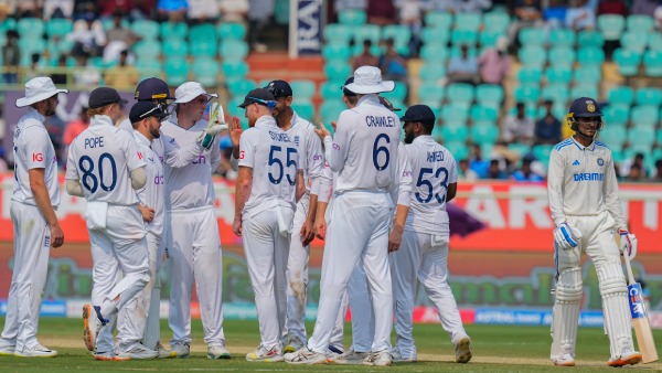 ind-vs-eng-england-to-head-back-to-abu-dhabi-to-return-to-india-before-3rd-test-in-rajkot