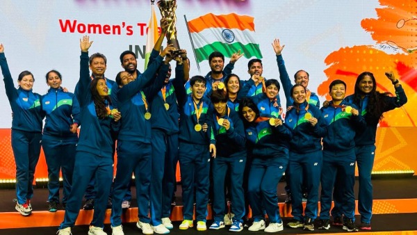 India womens team with the Badminton Asia Team Championships title (Image: BAI)