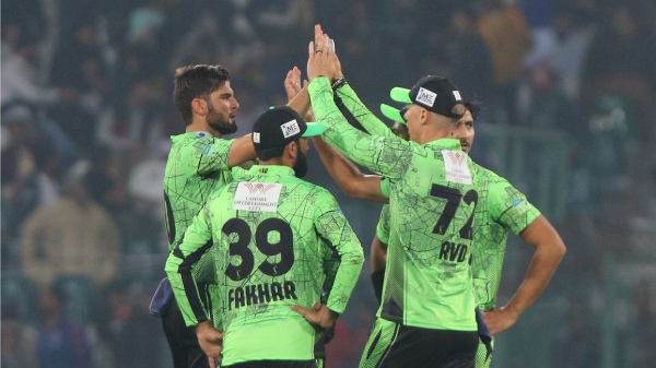 lahore-qalandars-vs-peshawar-zalmi