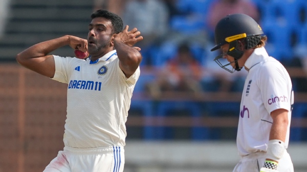 ashwin-to-resume-bowling-without-any-waiting-time-if-he-returns-to-rajkot-third-test-dinesh-karthik