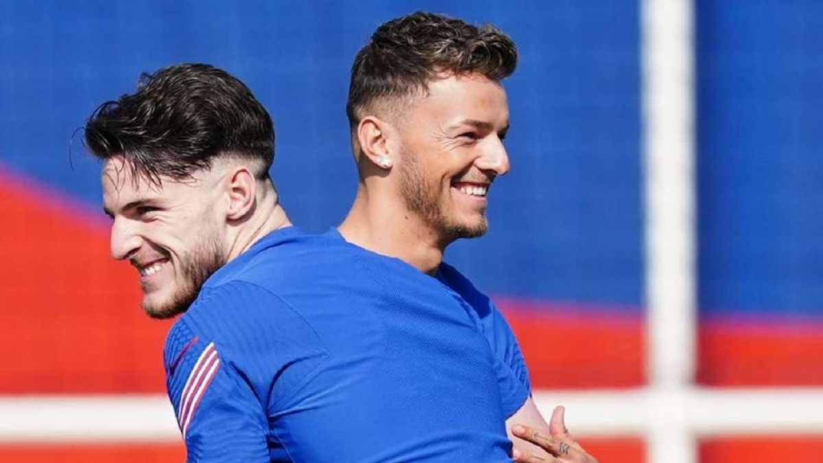 Declan Rice left and Ben White right training together for England