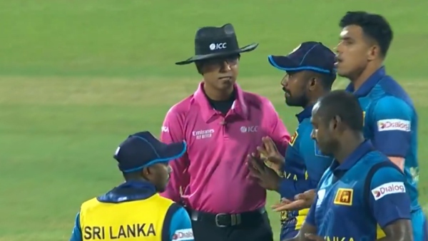 Sri Lanka players argue with umpire following the DRS Drama