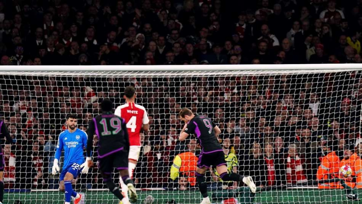 Harry Kane scores Bayern Munich s second goal against Arsenal
