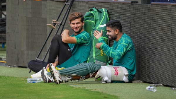 babar-azam-ahead-of-1st-t20i-vs-new-zealand-pakistan-first-bond-with-shaheen-afridi-not-recent