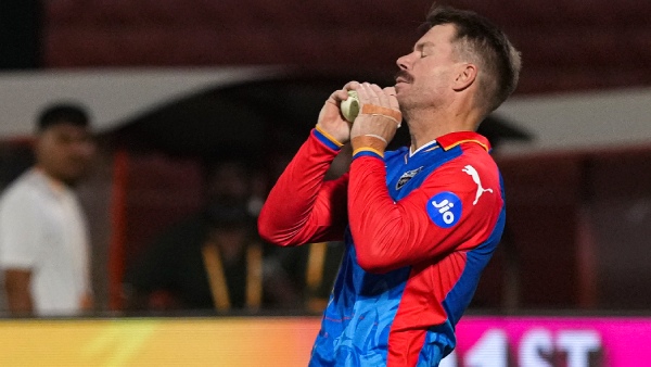 david-warner-injury-injury-update-delhi-capitals-reveal-expected-comeback-date-ishant-sharma